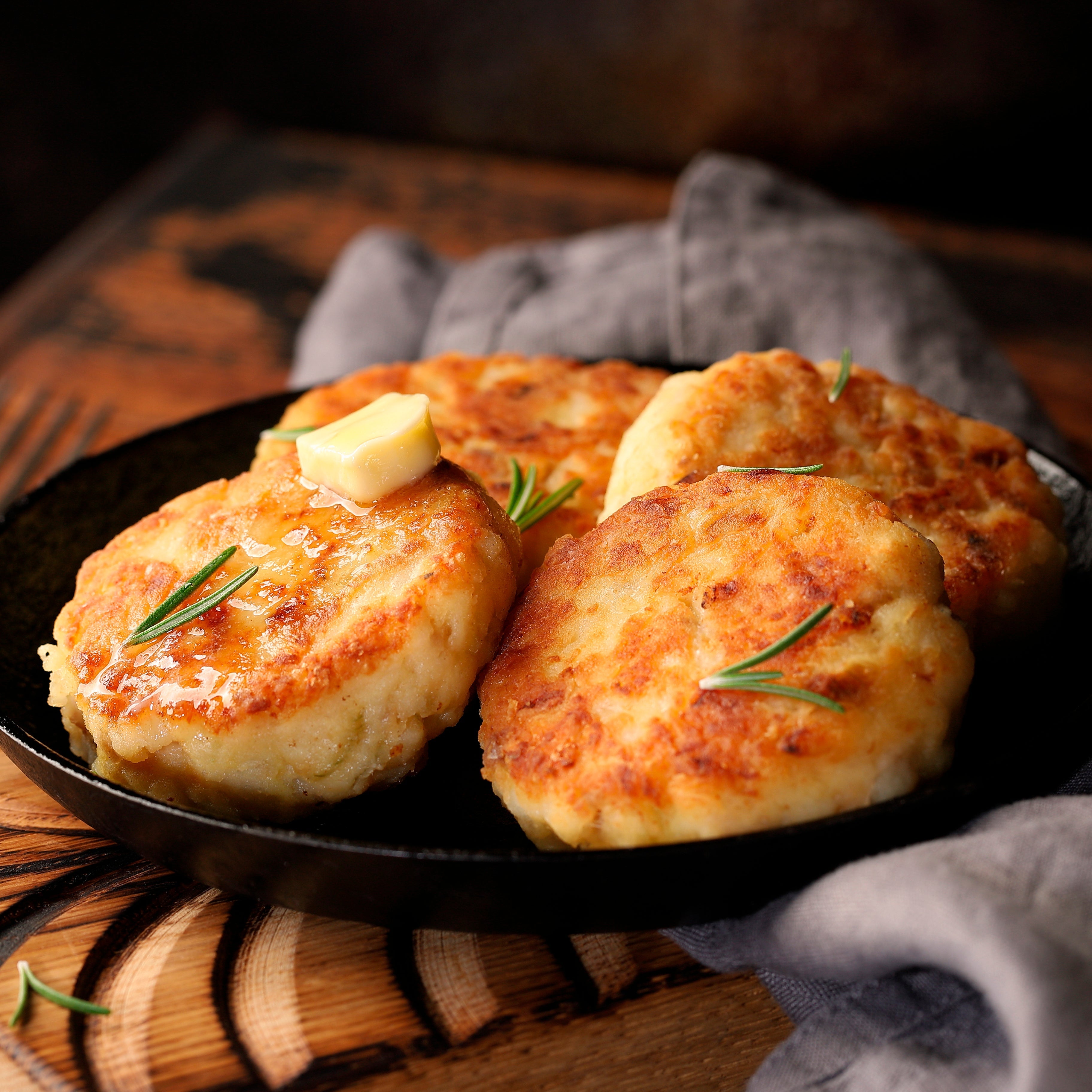 Fiskefrikadeller af linefanget torsk